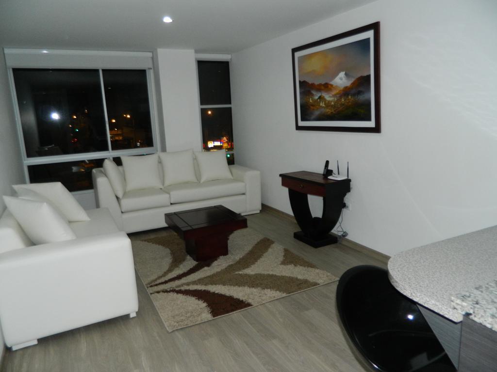 קיטו Itsahome Apartments - Torre Seis מראה חיצוני תמונה