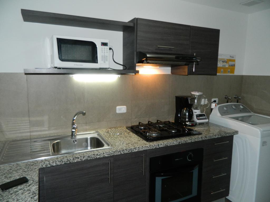 קיטו Itsahome Apartments - Torre Seis מראה חיצוני תמונה